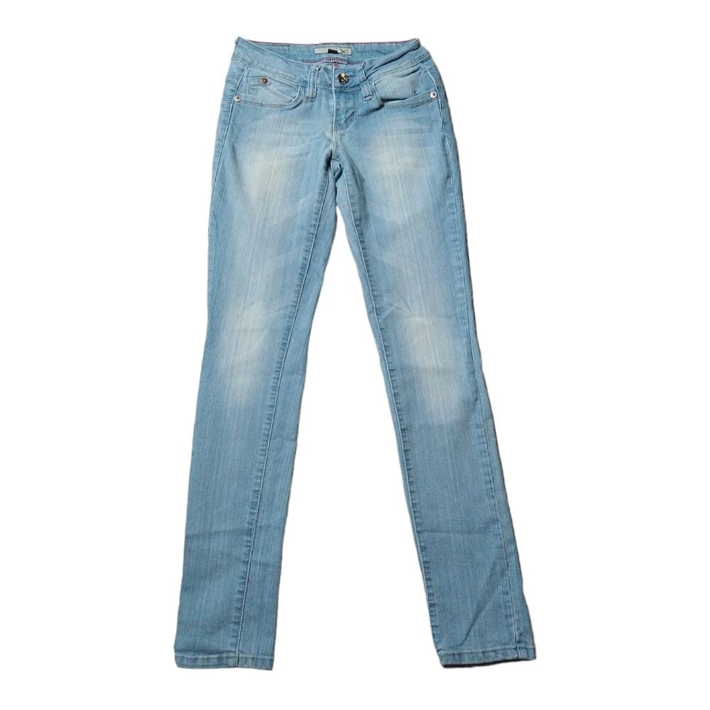 YMI Super Skinny low Rise Jeans size 0 Foxy Distressed Light Wash